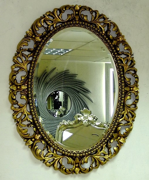 Купить в Краснодаре красивое овальное зеркало в золотой резной раме Джулия