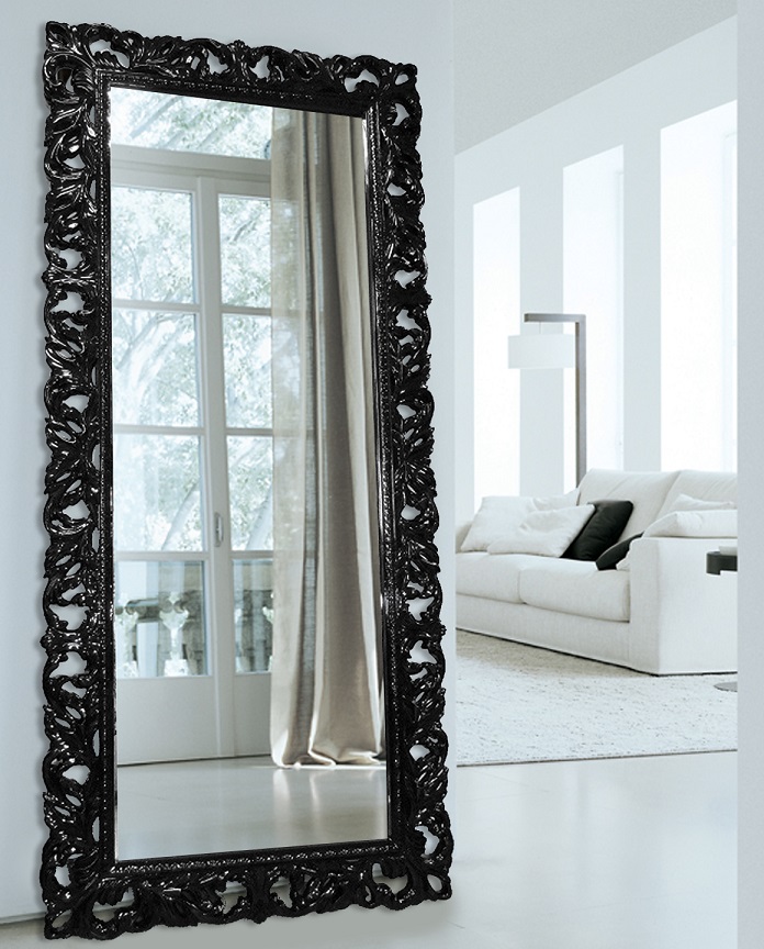 Большое напольно настенное зеркало в чёрной дизайнерской раме Милан