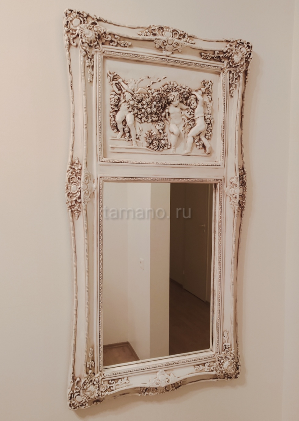 Купить стильное зеркало панно с барельефом в виде ангелочков Анжело прованс.jpg