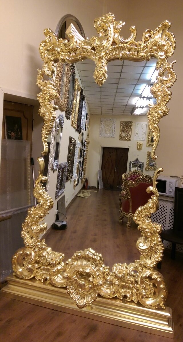 Большое напольное зеркало арт. Л001 в золотой потали