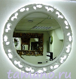 Круглое зеркало в белой раме с внутренней боковой подсветкой, арт. П099, D 90см